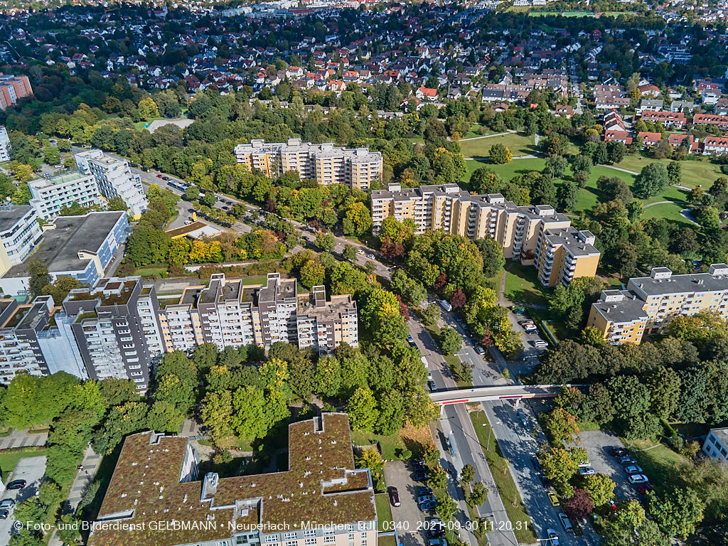 30.09.2021 - Große Fassadensanierung im Marx-Zentrum aus Neuperlach