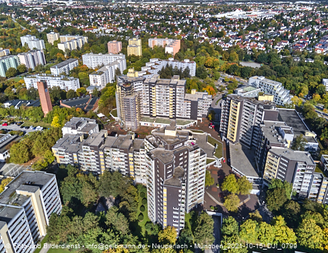 15.10.2021 - Marx-Zentrum, Studentenwohnheim und Wohnanlage Karl-Marx-Ring 52-62 und KMR 53-57c