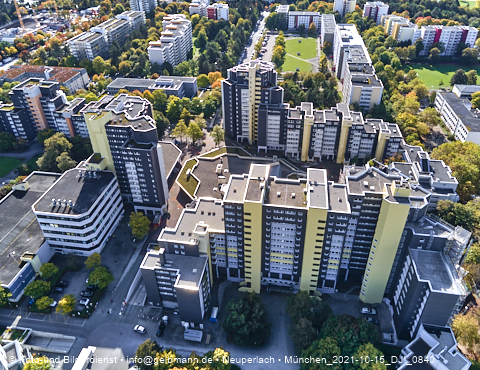 15.10.2021 - Marx-Zentrum, Studentenwohnheim und Wohnanlage Karl-Marx-Ring 52-62 und KMR 53-57c
