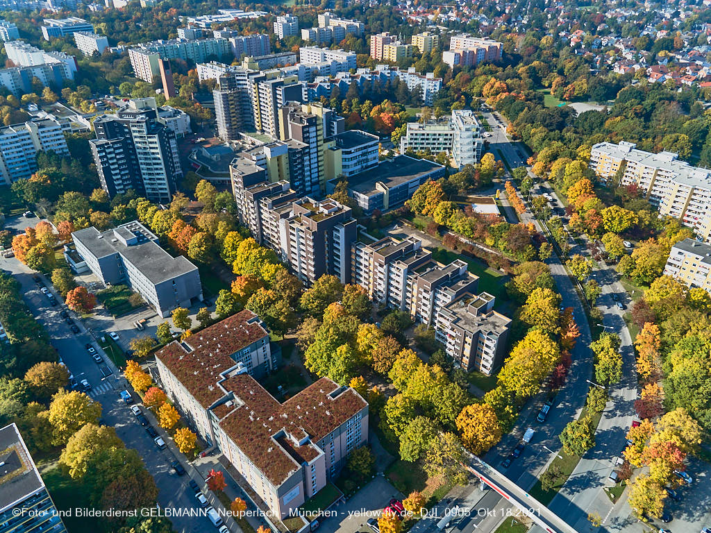 18.10.2021 - Marx-Zentrum und Wohnanalge Karl-MArx-Ring 52-62