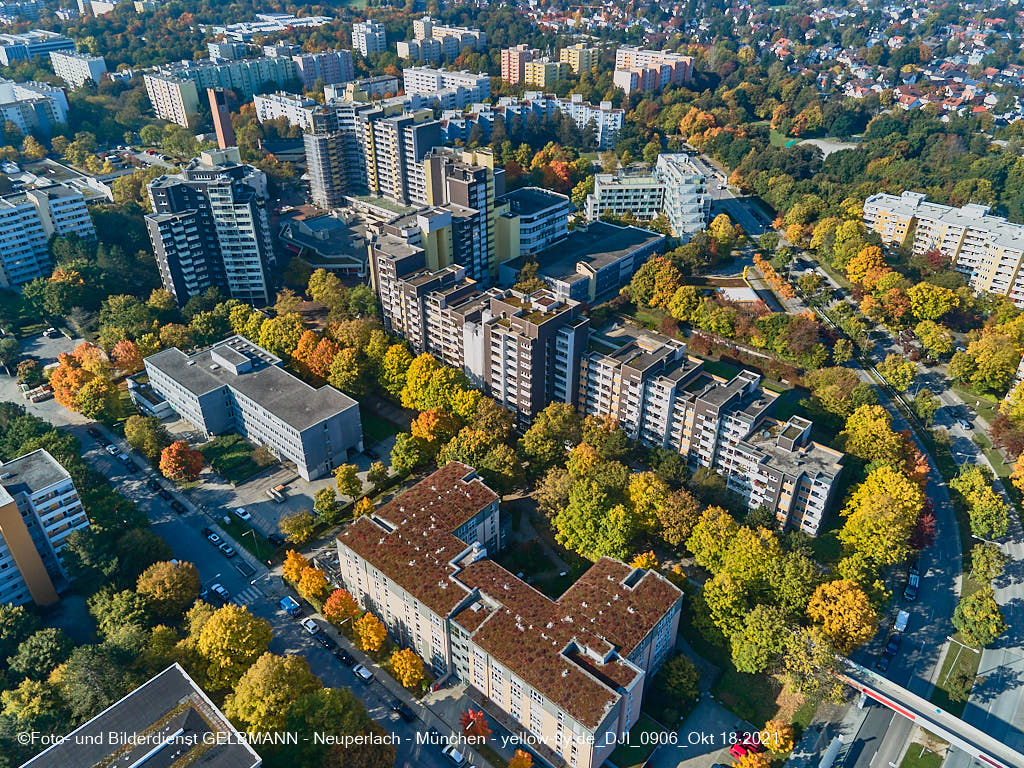 18.10.2021 - Marx-Zentrum und Wohnanalge Karl-MArx-Ring 52-62