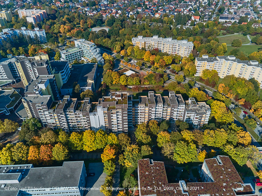 18.10.2021 - Marx-Zentrum und Wohnanalge Karl-MArx-Ring 52-62