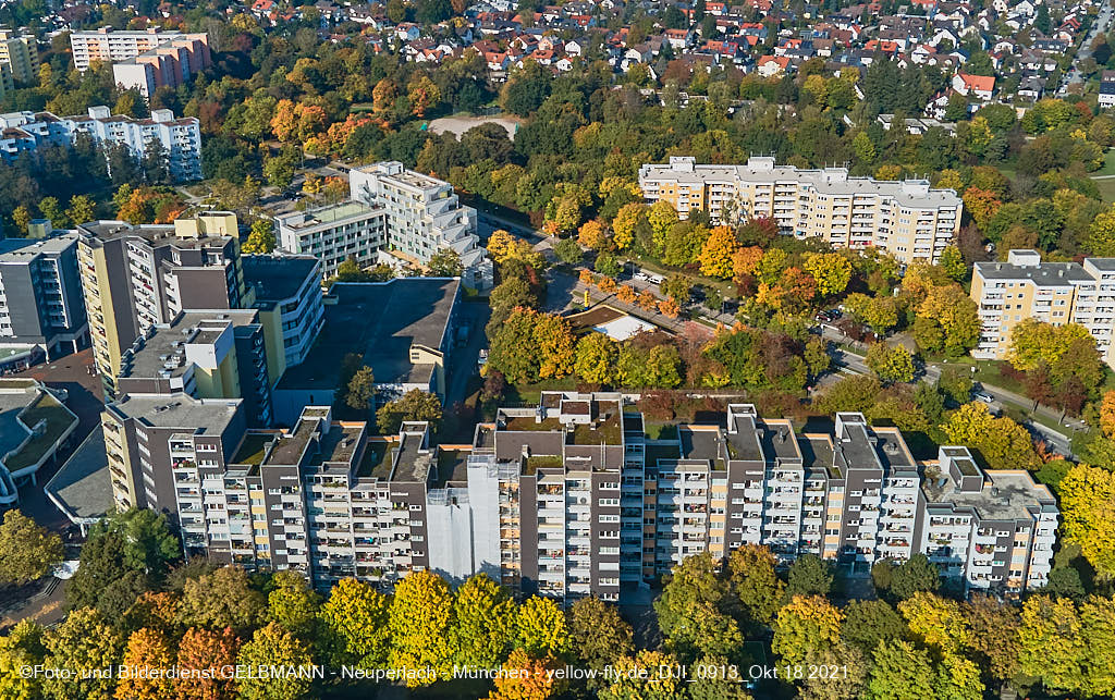 18.10.2021 - Marx-Zentrum und Wohnanalge Karl-MArx-Ring 52-62