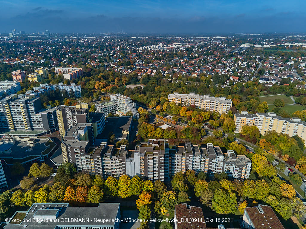 18.10.2021 - Marx-Zentrum und Wohnanalge Karl-MArx-Ring 52-62