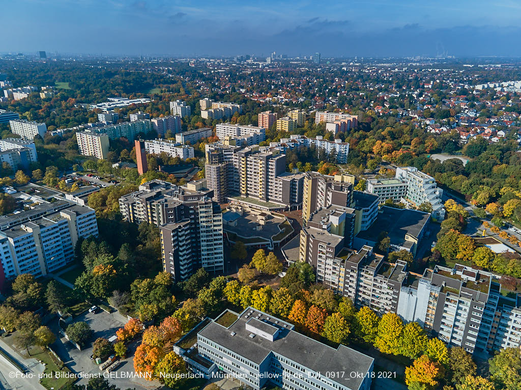 18.10.2021 - Marx-Zentrum und Wohnanalge Karl-MArx-Ring 52-62
