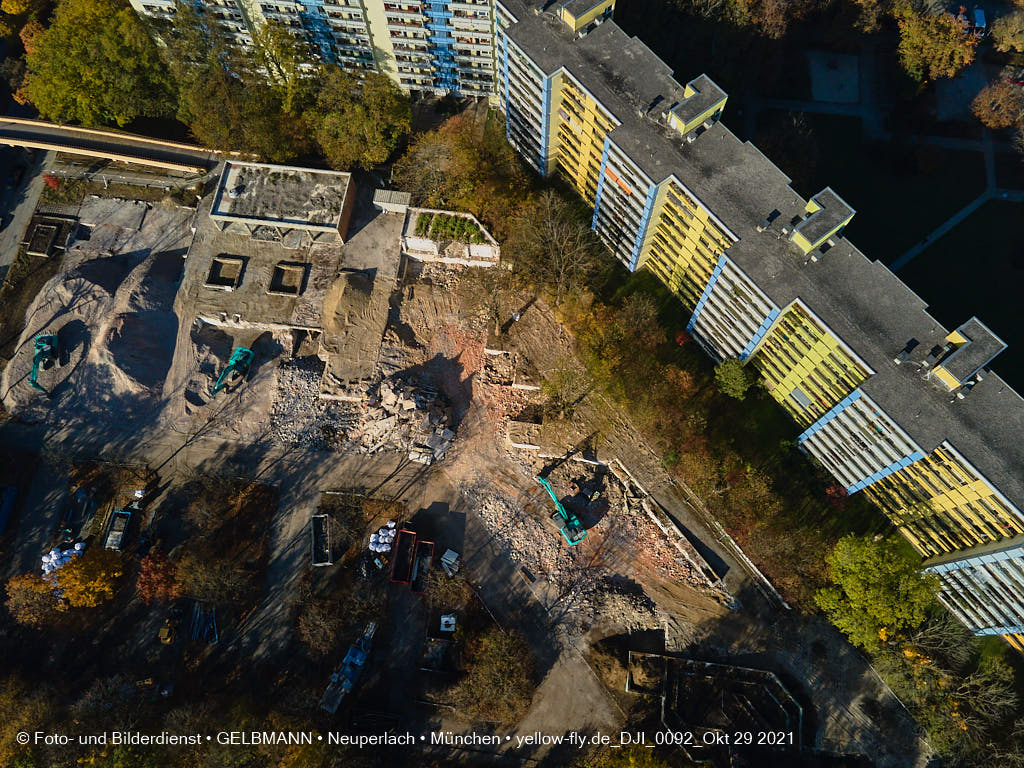 29.10.2021 - Quiddezentrum voll im Abriss in Neuperlach