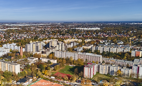 31.10.2021 - Marx-Zentrum, Studentenwohnheim und Wohnanlage Karl-Marx-Ring 52-62 und KMR 53-57c