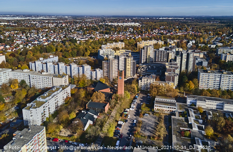 31.10.2021 - Marx-Zentrum, Studentenwohnheim und Wohnanlage Karl-Marx-Ring 52-62 und KMR 53-57c