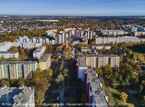 31.10.2021 - Marx-Zentrum, Studentenwohnheim und Wohnanlage Karl-Marx-Ring 52-62 und KMR 53-57c