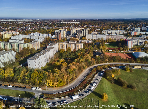 31.10.2021 - Marx-Zentrum, Studentenwohnheim und Wohnanlage Karl-Marx-Ring 52-62 und KMR 53-57c