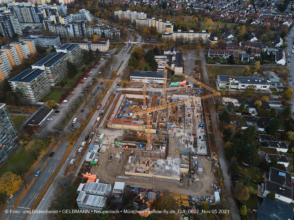 05.11.2021 - Grundschule am Karl-Marx-Ring in Neuperlach