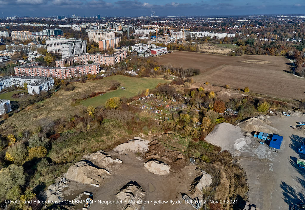 06.11.2021 - Der Noch-Acker in Neuperlach