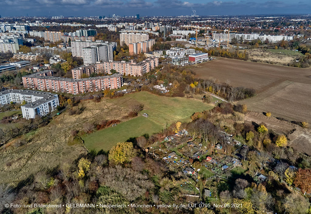 06.11.2021 - Der Noch-Acker in Neuperlach