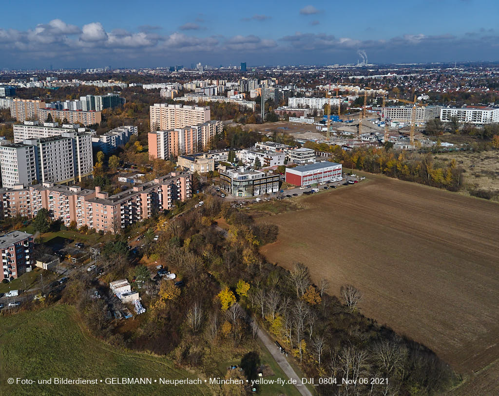 06.11.2021 - Der Noch-Acker in Neuperlach