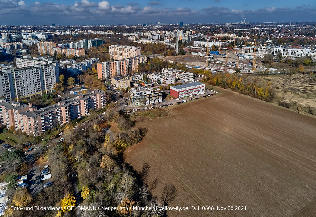 06.11.2021 - Der Noch-Acker in Neuperlach