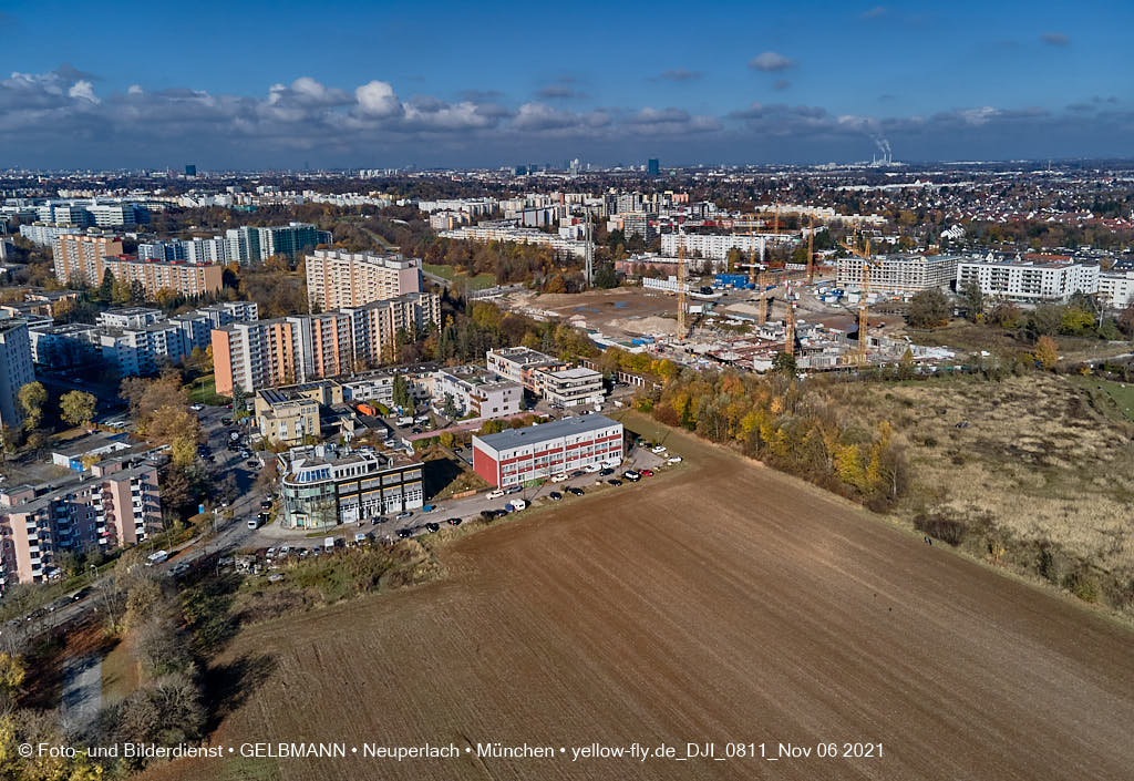 06.11.2021 - Der Noch-Acker in Neuperlach