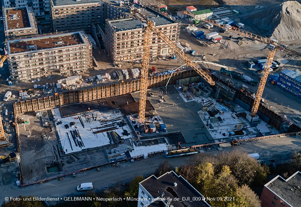 09.11.2021 - Baustelle Alexisquartier - Baugrube Das Duett