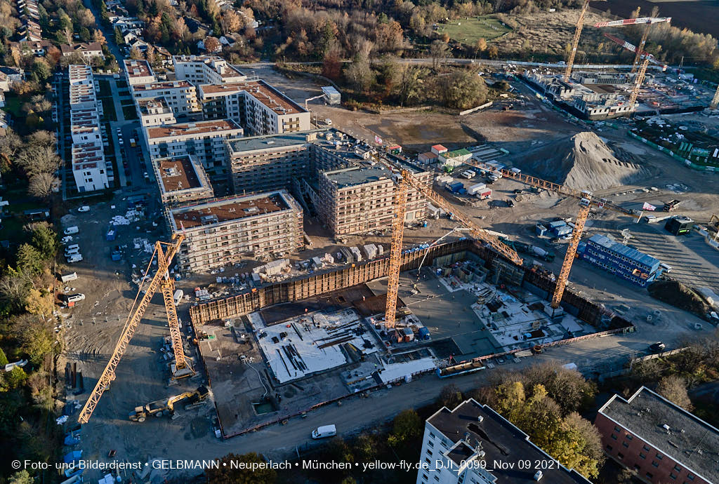 09.11.2021 - Baustelle Alexisquartier - Baugrube Das Duett