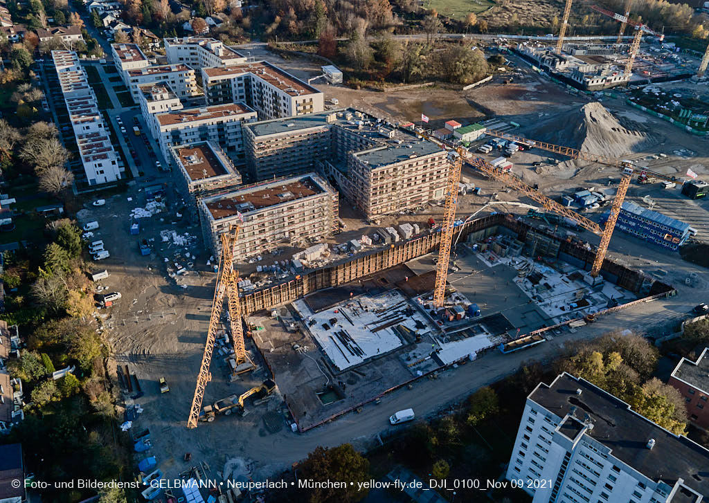 09.11.2021 - Baustelle Alexisquartier - Baugrube Das Duett