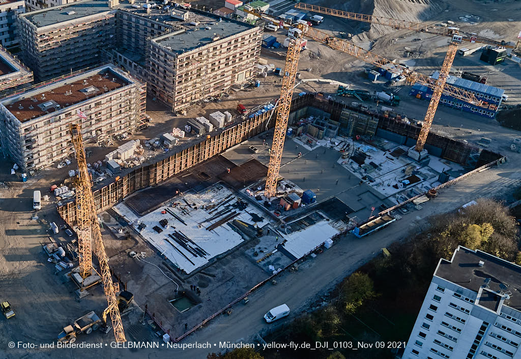 09.11.2021 - Baustelle Alexisquartier - Baugrube Das Duett