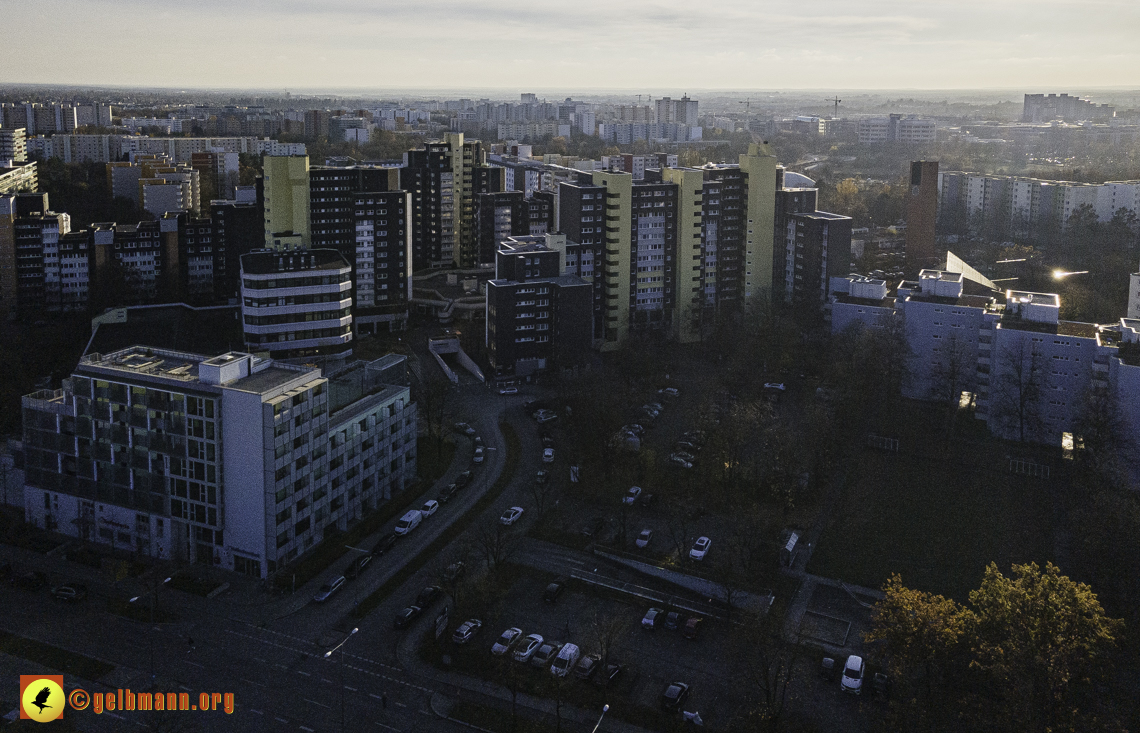 09.11.2021 - das Marx-Zentrum und Karl-Marx-Ring 52-62
