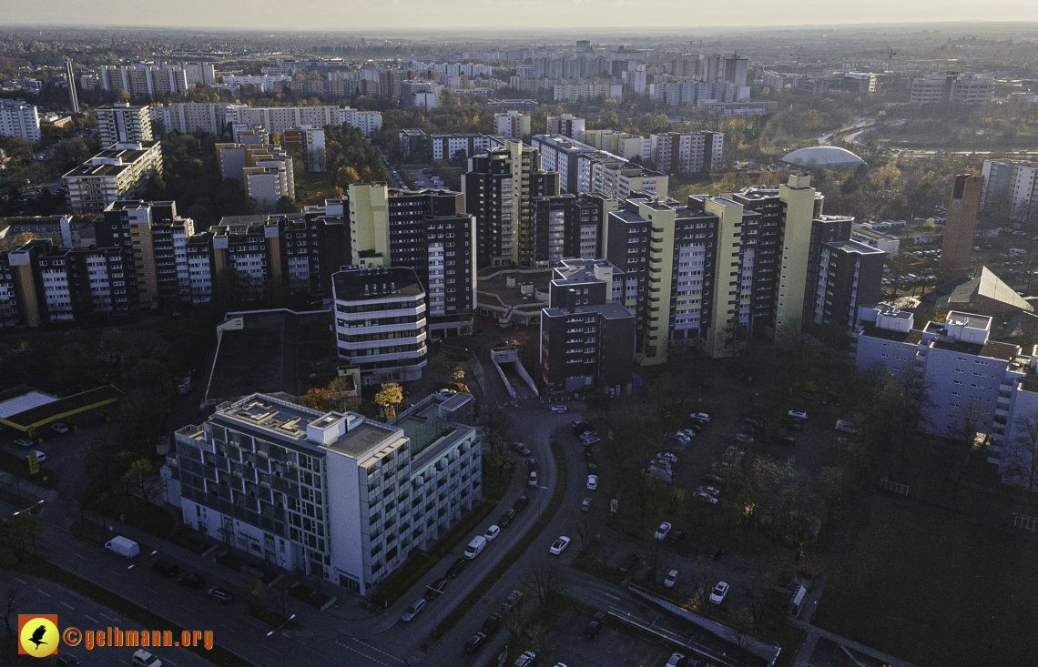 09.11.2021 - das Marx-Zentrum und Karl-Marx-Ring 52-62