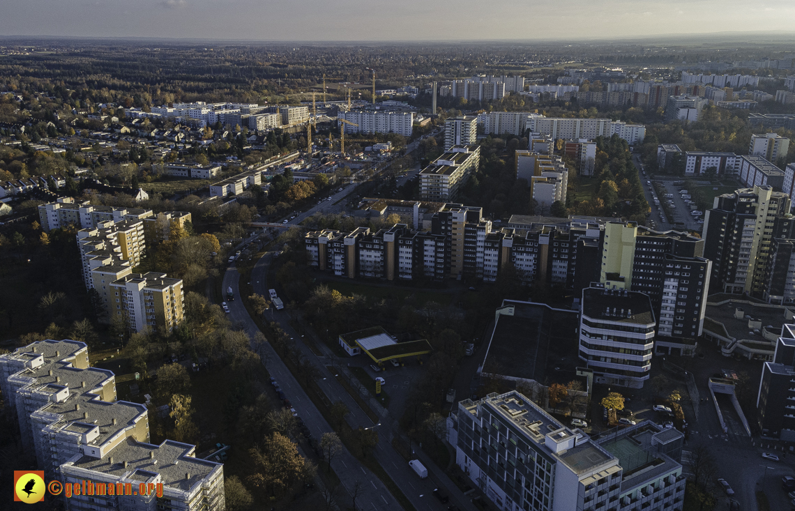 09.11.2021 - das Marx-Zentrum und Karl-Marx-Ring 52-62