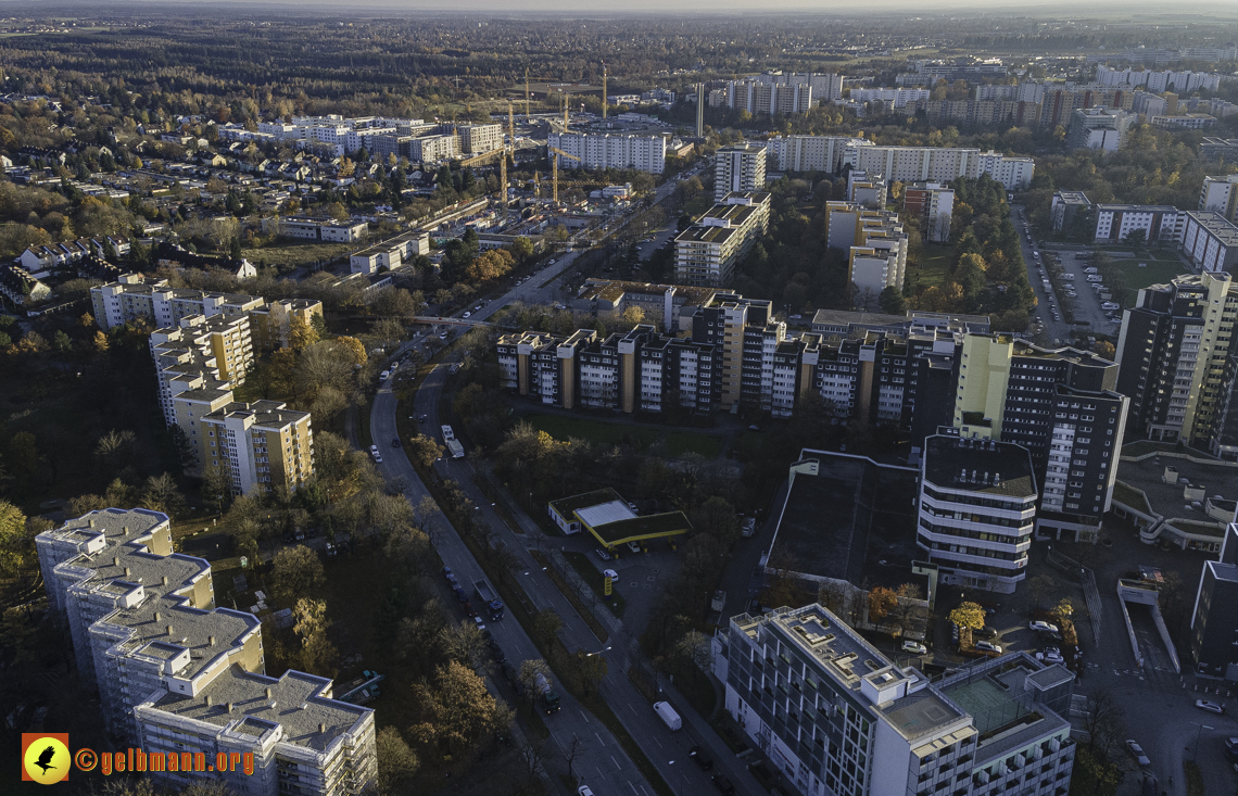 09.11.2021 - das Marx-Zentrum und Karl-Marx-Ring 52-62