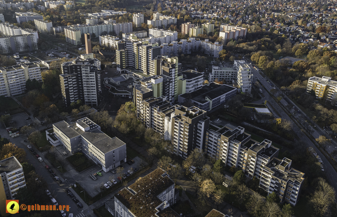 09.11.2021 - das Marx-Zentrum und Karl-Marx-Ring 52-62