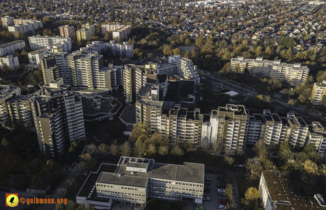 09.11.2021 - das Marx-Zentrum und Karl-Marx-Ring 52-62