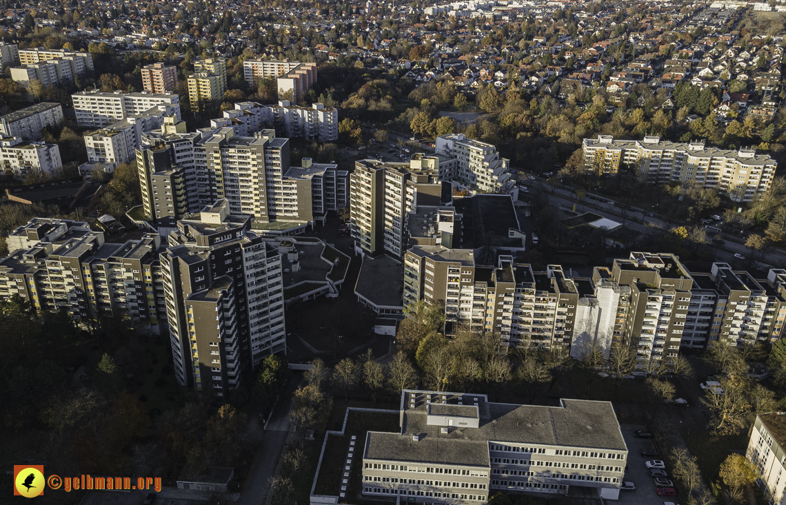 09.11.2021 - das Marx-Zentrum und Karl-Marx-Ring 52-62