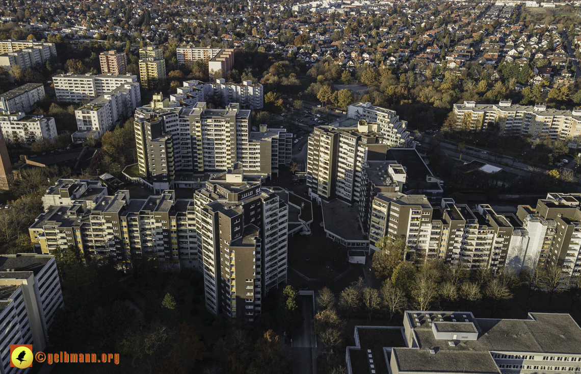 09.11.2021 - das Marx-Zentrum und Karl-Marx-Ring 52-62