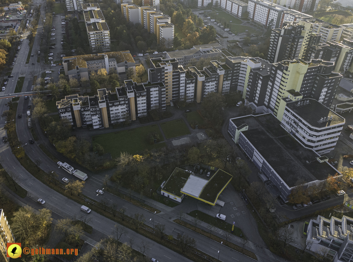 09.11.2021 - das Marx-Zentrum und Karl-Marx-Ring 52-62
