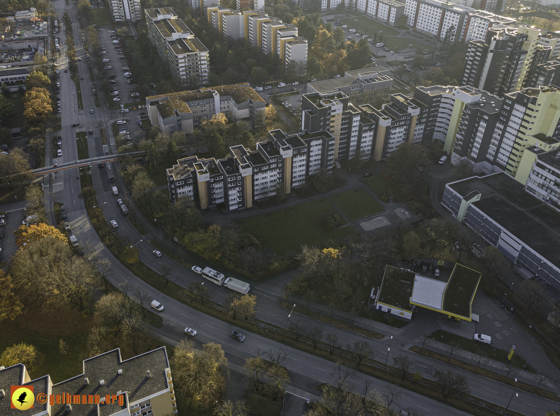 09.11.2021 - das Marx-Zentrum und Karl-Marx-Ring 52-62