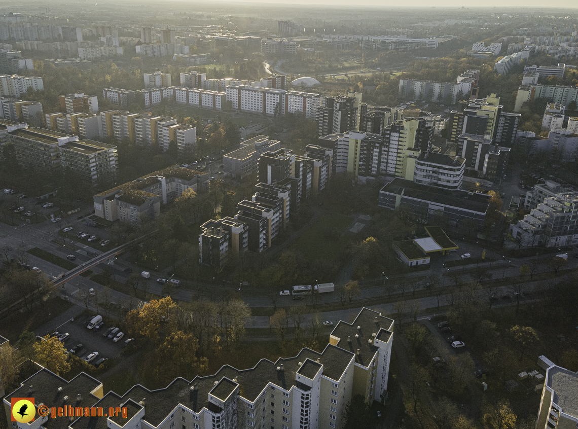 09.11.2021 - das Marx-Zentrum und Karl-Marx-Ring 52-62