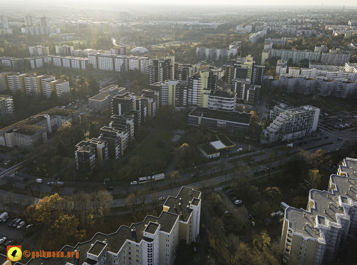09.11.2021 - das Marx-Zentrum und Karl-Marx-Ring 52-62