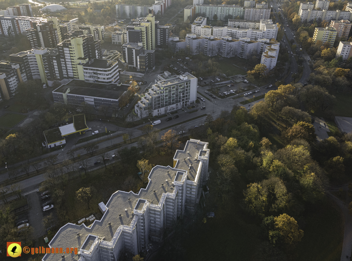 09.11.2021 - das Marx-Zentrum und Karl-Marx-Ring 52-62
