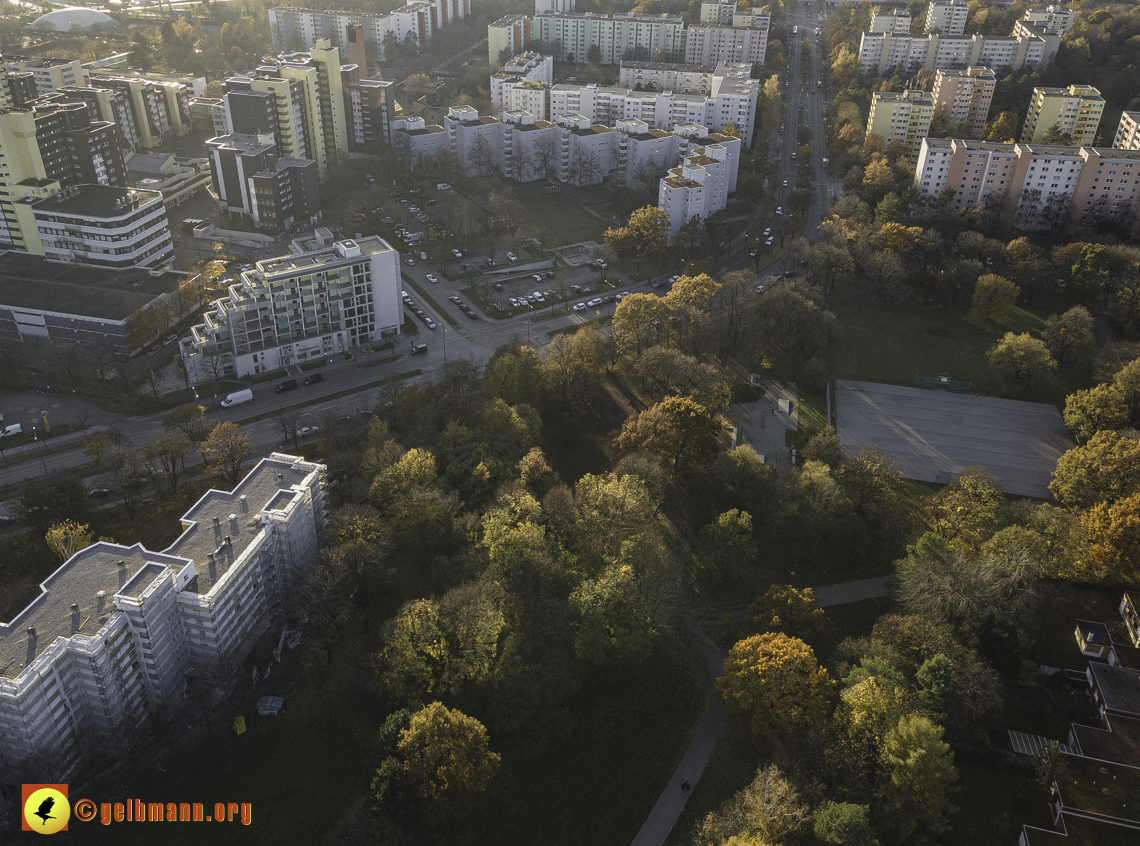09.11.2021 - das Marx-Zentrum und Karl-Marx-Ring 52-62