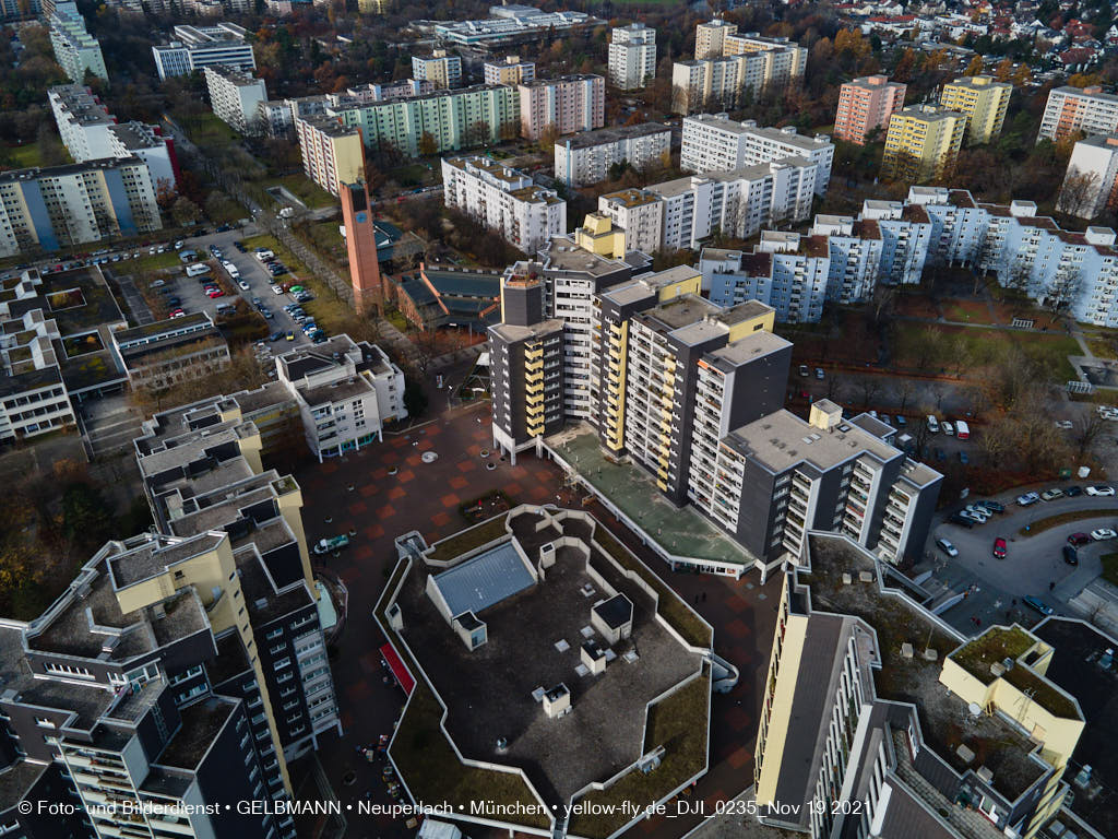 19.11.2021 - Wohnanlage Karl-Marx-Ring 52-62 und Marx-Zentrum