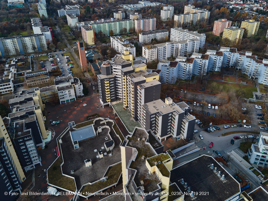19.11.2021 - Wohnanlage Karl-Marx-Ring 52-62 und Marx-Zentrum