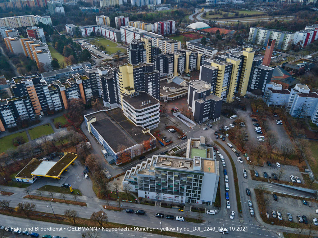 19.11.2021 - Wohnanlage Karl-Marx-Ring 52-62 und Marx-Zentrum