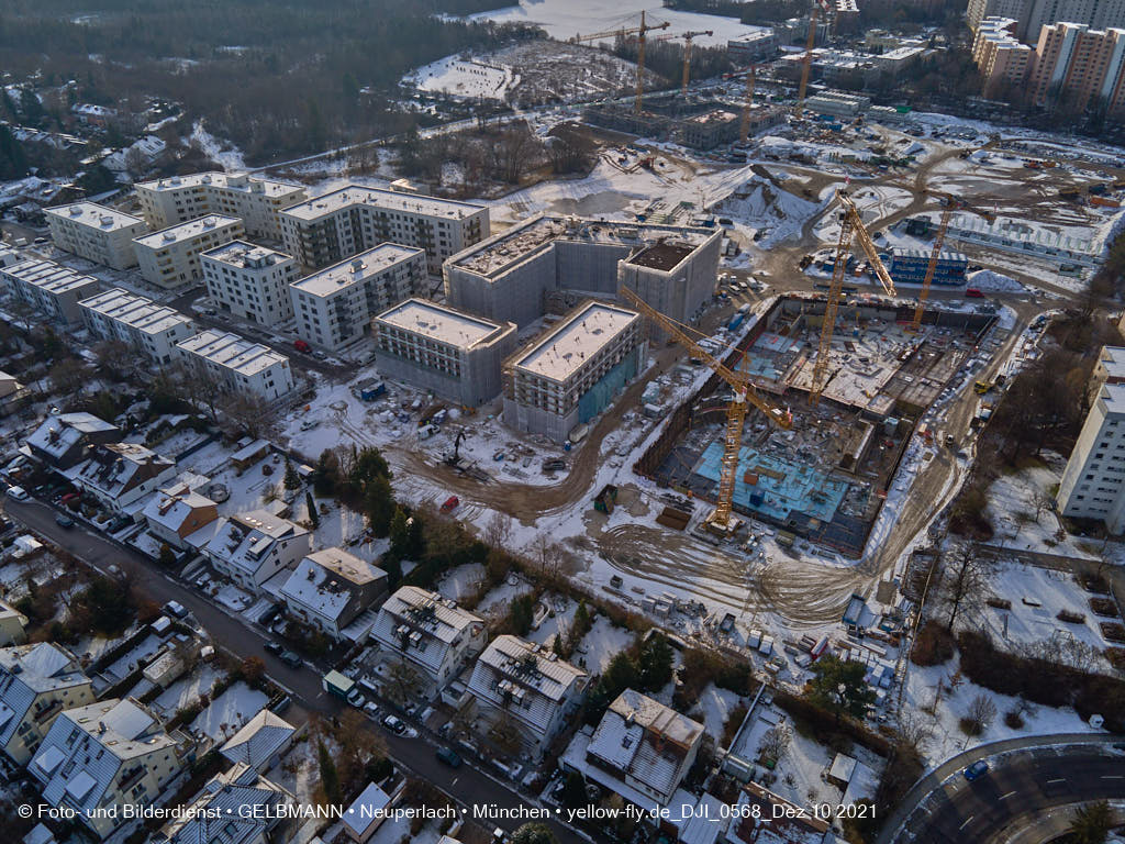 10.12.2021 -Das Alexisquartier mit Schnee im Dezember 2021 in Neuperlach