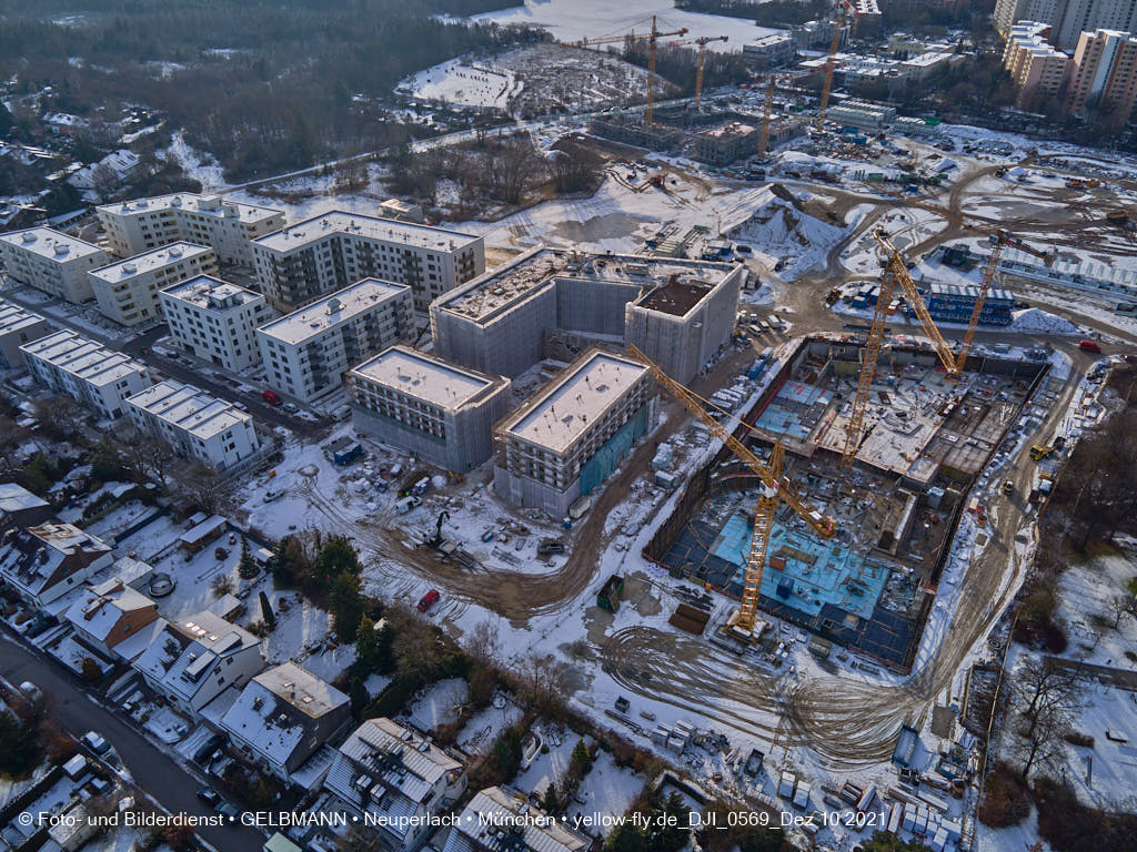 10.12.2021 -Das Alexisquartier mit Schnee im Dezember 2021 in Neuperlach