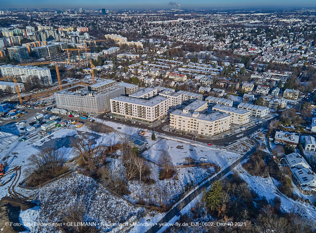 10.12.2021 -Das Alexisquartier mit Schnee im Dezember 2021 in Neuperlach