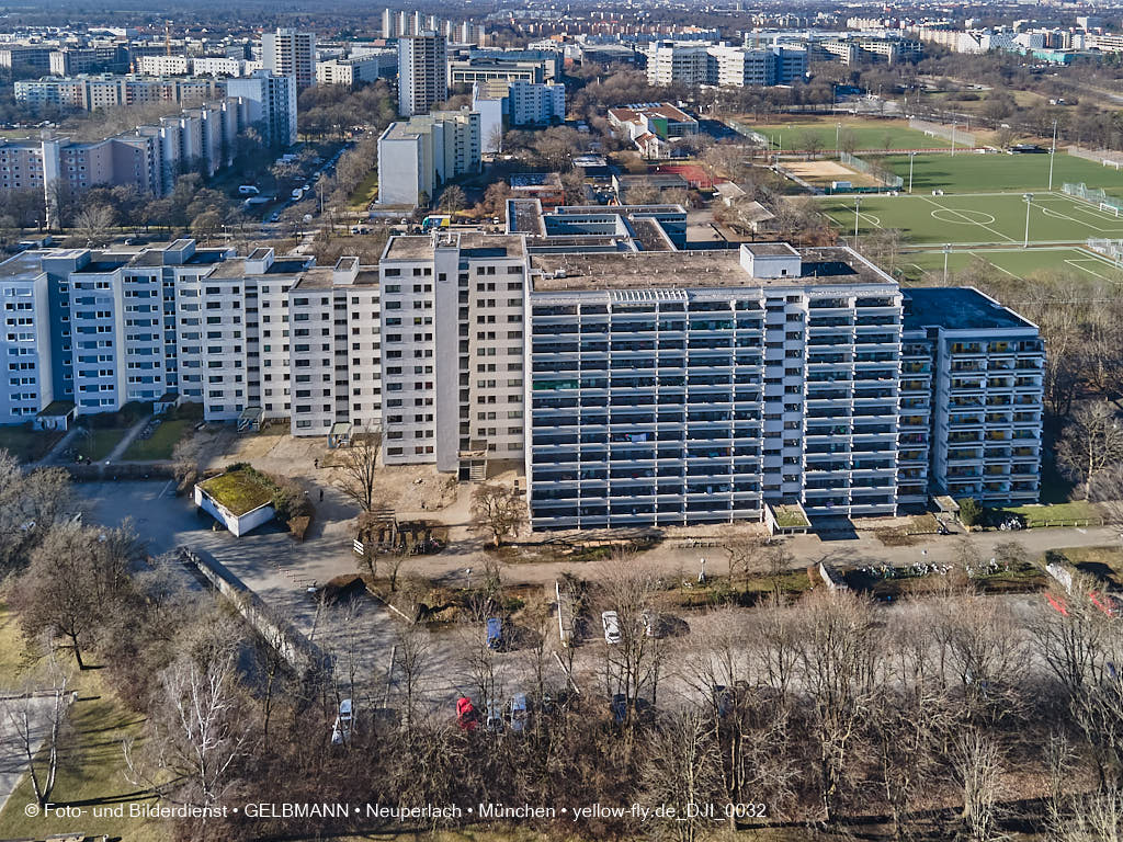 14.01.2022 - Wohnanlage Annette-Kolb-Anger in Neuperlach