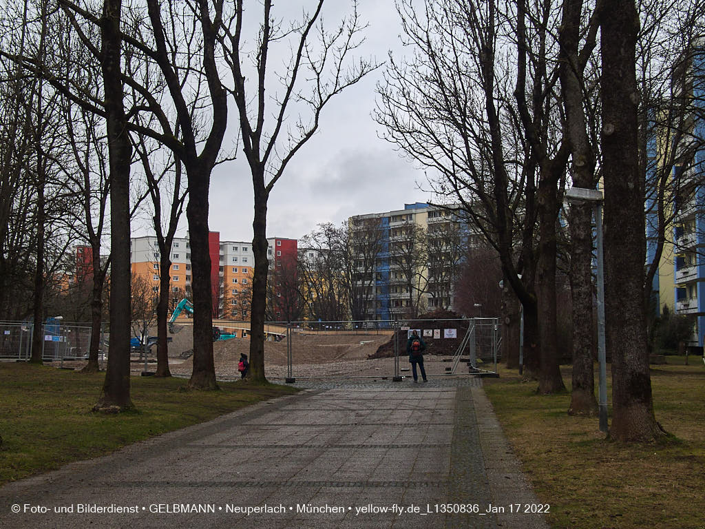 14.01.2022 - Abrissbaustelle Quiddezentrum in Neuperlach 14.01.2022 - Abrissbaustelle Quiddezentrum in Neuperlach