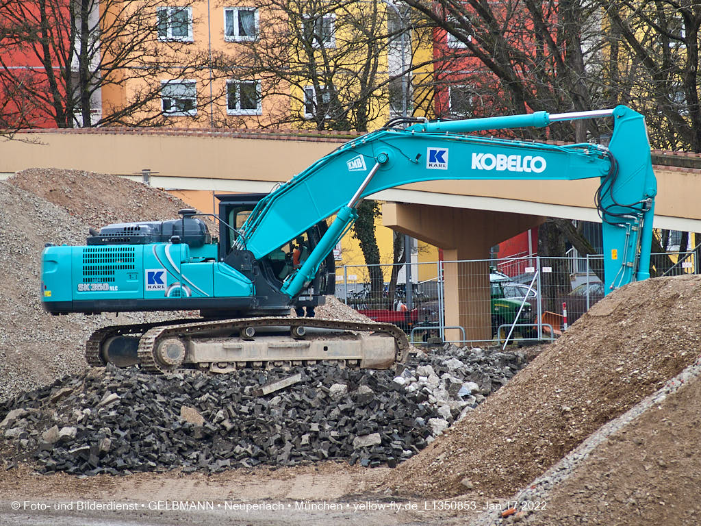 14.01.2022 - Abrissbaustelle Quiddezentrum in Neuperlach 14.01.2022 - Abrissbaustelle Quiddezentrum in Neuperlach