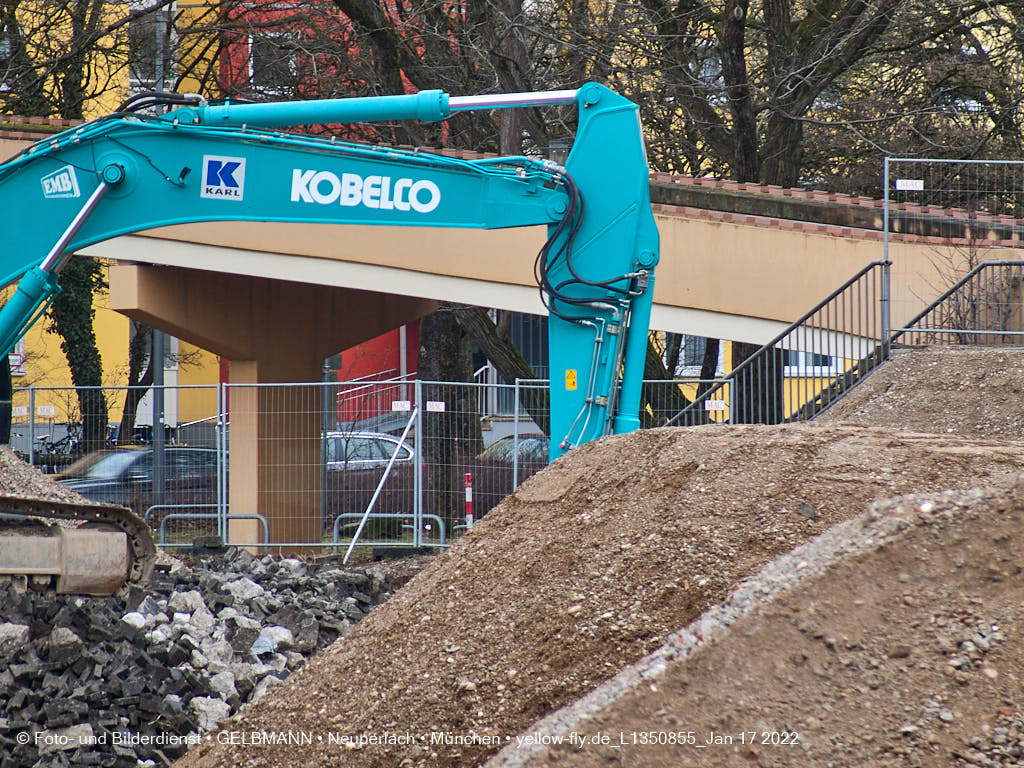 14.01.2022 - Abrissbaustelle Quiddezentrum in Neuperlach 14.01.2022 - Abrissbaustelle Quiddezentrum in Neuperlach