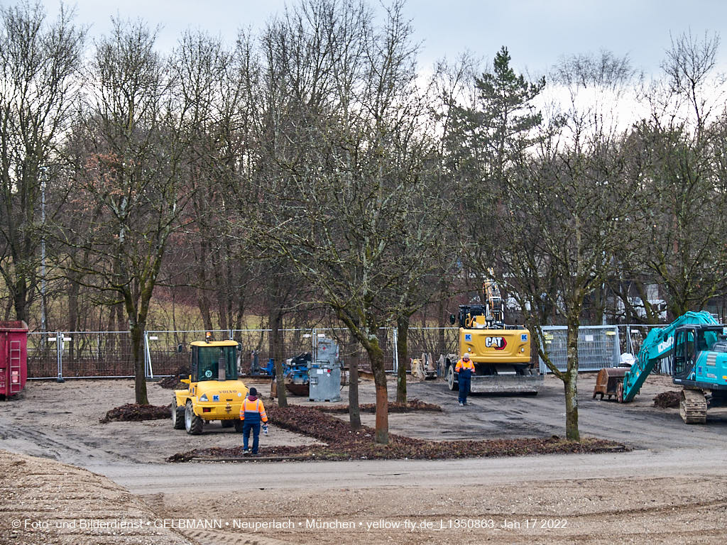 14.01.2022 - Abrissbaustelle Quiddezentrum in Neuperlach 14.01.2022 - Abrissbaustelle Quiddezentrum in Neuperlach