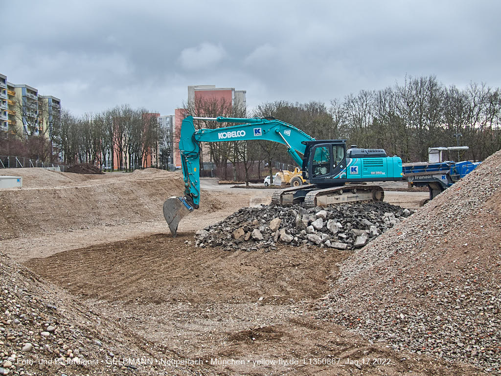 14.01.2022 - Abrissbaustelle Quiddezentrum in Neuperlach 14.01.2022 - Abrissbaustelle Quiddezentrum in Neuperlach